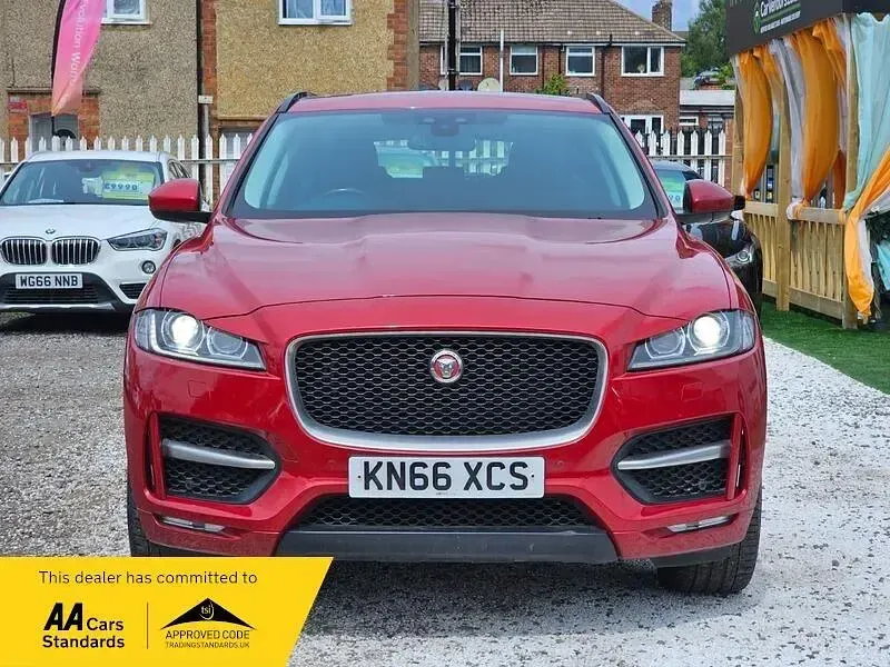 Used Jaguar F-Pace R-Sport 180 HP (132 kW) 2016 Red SUV