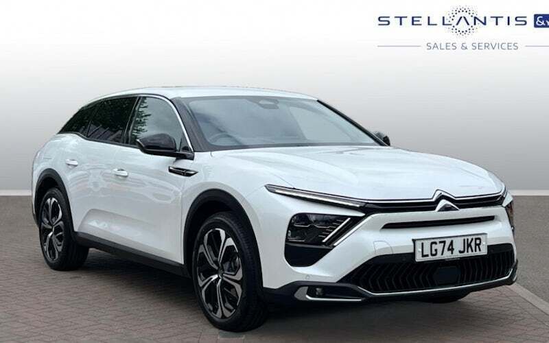 White New 2025 Citroën C5 X Estate | £24,815 (Good price) - Image 1/4