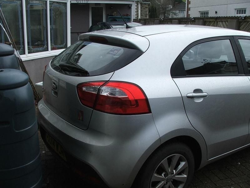 Used Kia Rio 2014 Silver Hatchback