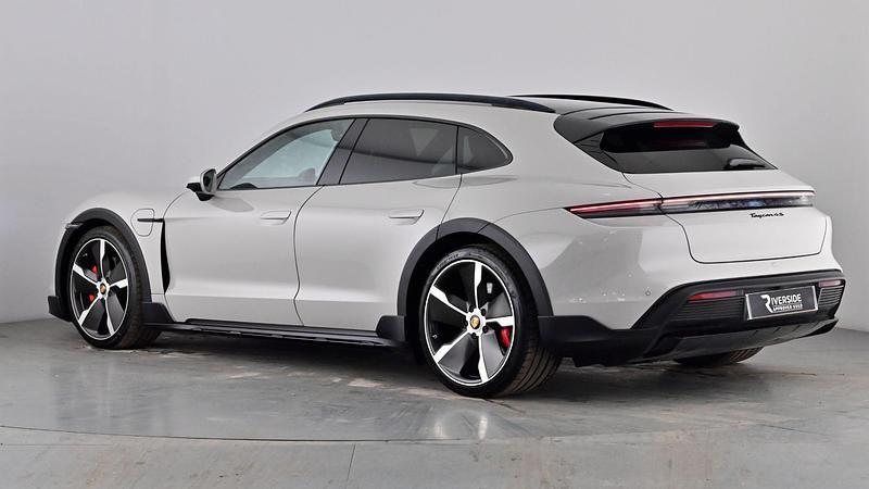 Used Porsche Taycan Cross Turismo 419 kW (571 HP) 2022 Crayon grey Estate
