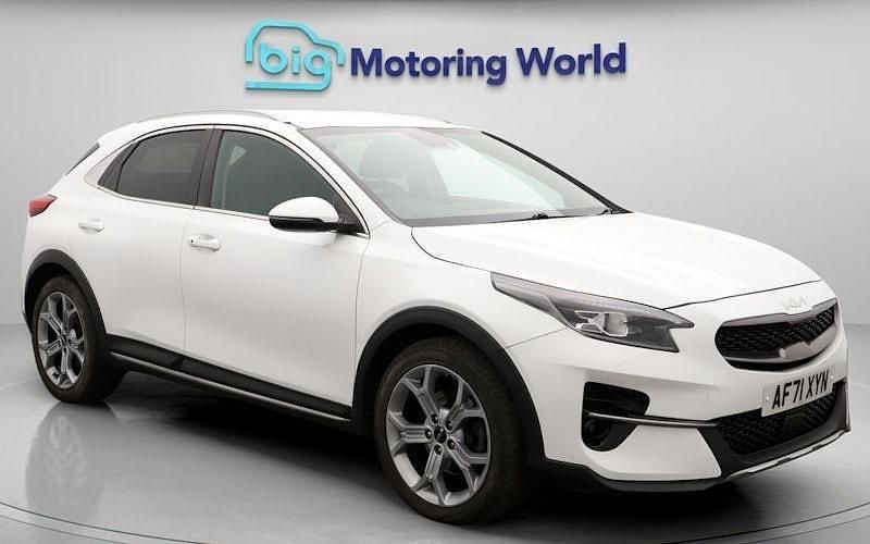 White Used 2021 Kia XCeed SUV | £14,000 (Good price) - Image 1/4