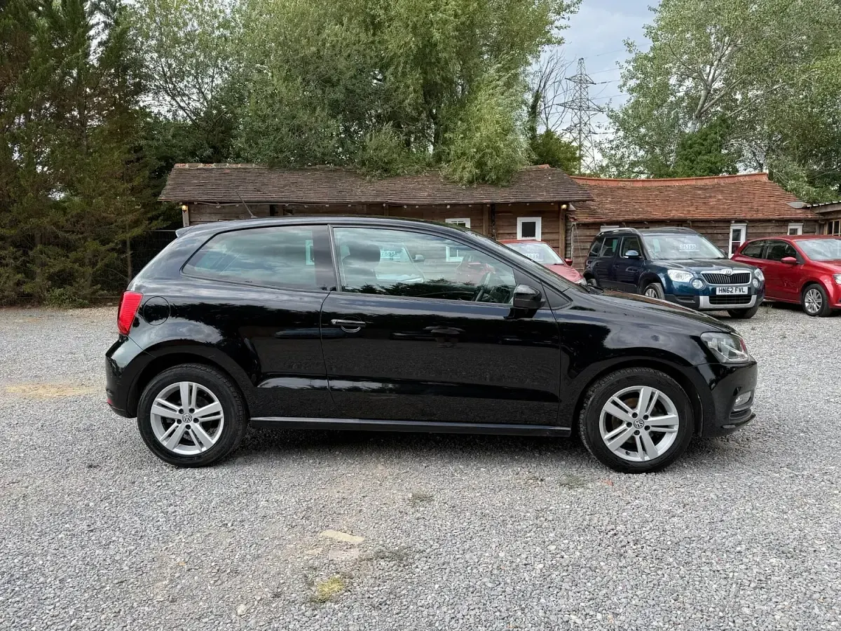Used VW Polo Edition 90 HP (66 kW) 2017 Black Hatchback