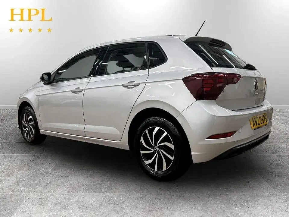 Usado VW Polo S 80 HP (58 kW) 2022 Prateado Citadino