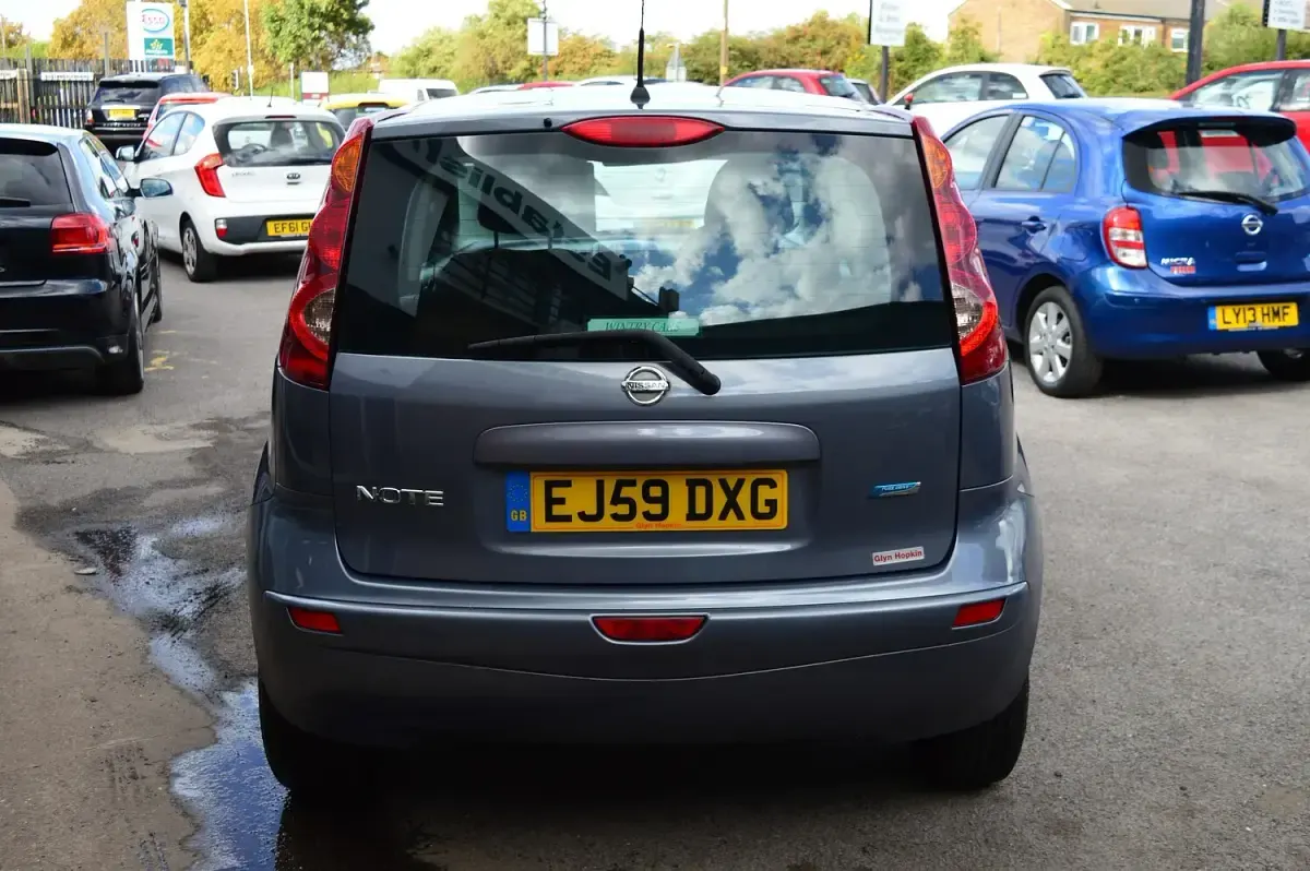 Used Nissan Note Acenta 88 HP (64 kW) 2009 Grey Hatchback