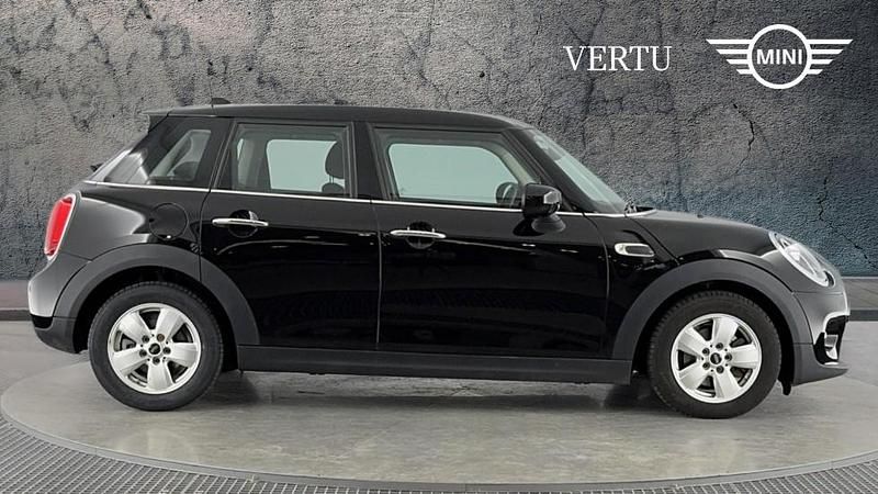 Used Mini Cooper Classic 136 HP (100 kW) 2020 Black Hatchback