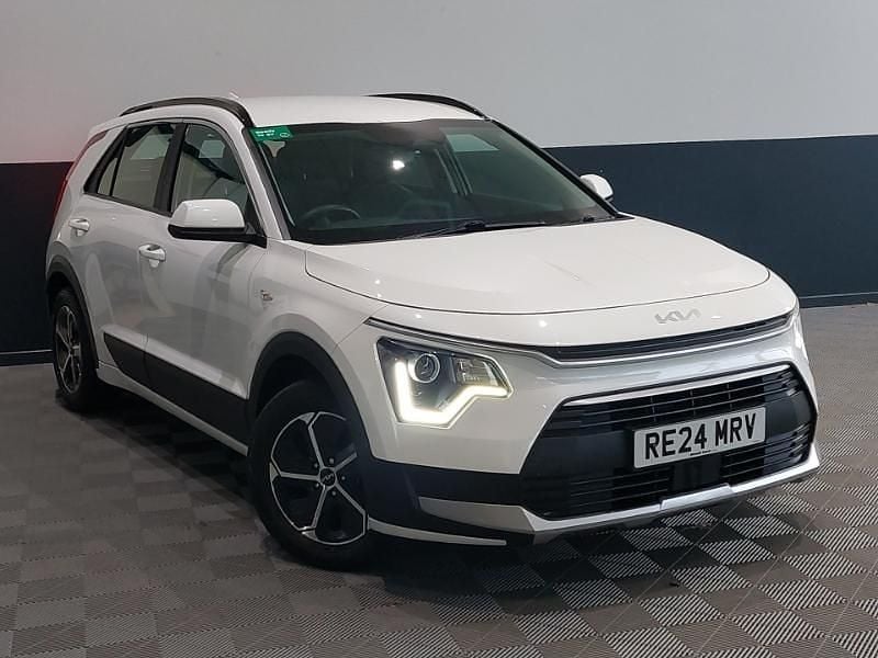 White Used 2024 Kia Niro SUV | £19,298 (Good price) - Image 1/4