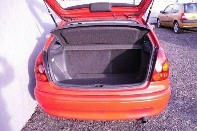 Used 2001 Toyota Corolla Hatchback | £1,195 - Image 1/4