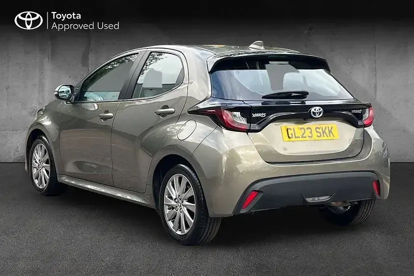 Used Toyota Yaris 116 HP (85 kW) 2023 Bronze Hatchback