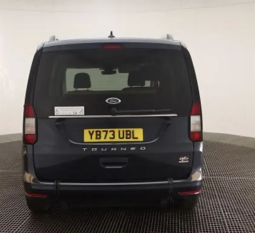 Used Ford Tourneo Connect Titanium 2023 Blue MPV