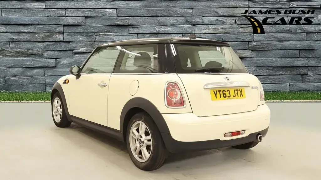 Used Mini Cooper D Hatch 2013 White Hatchback