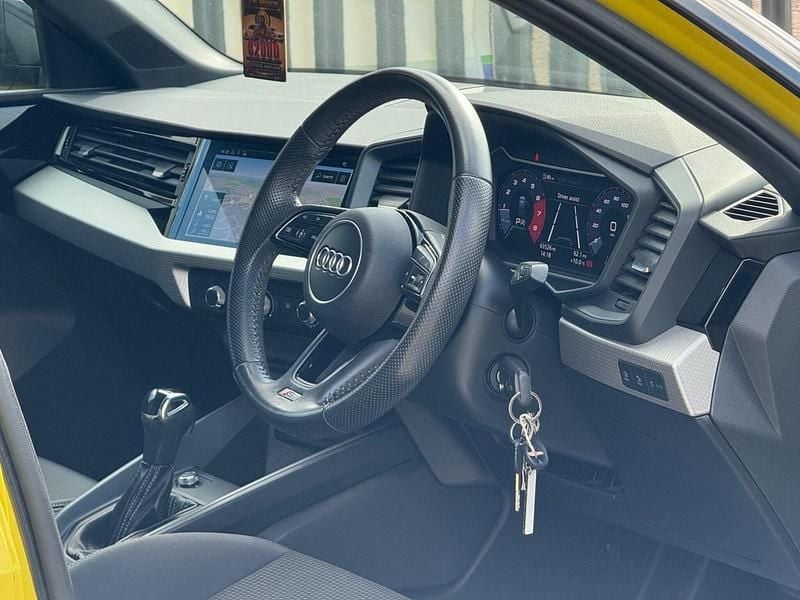Used Audi A1 S-Line 150 HP (110 kW) 2019 Yellow SUV