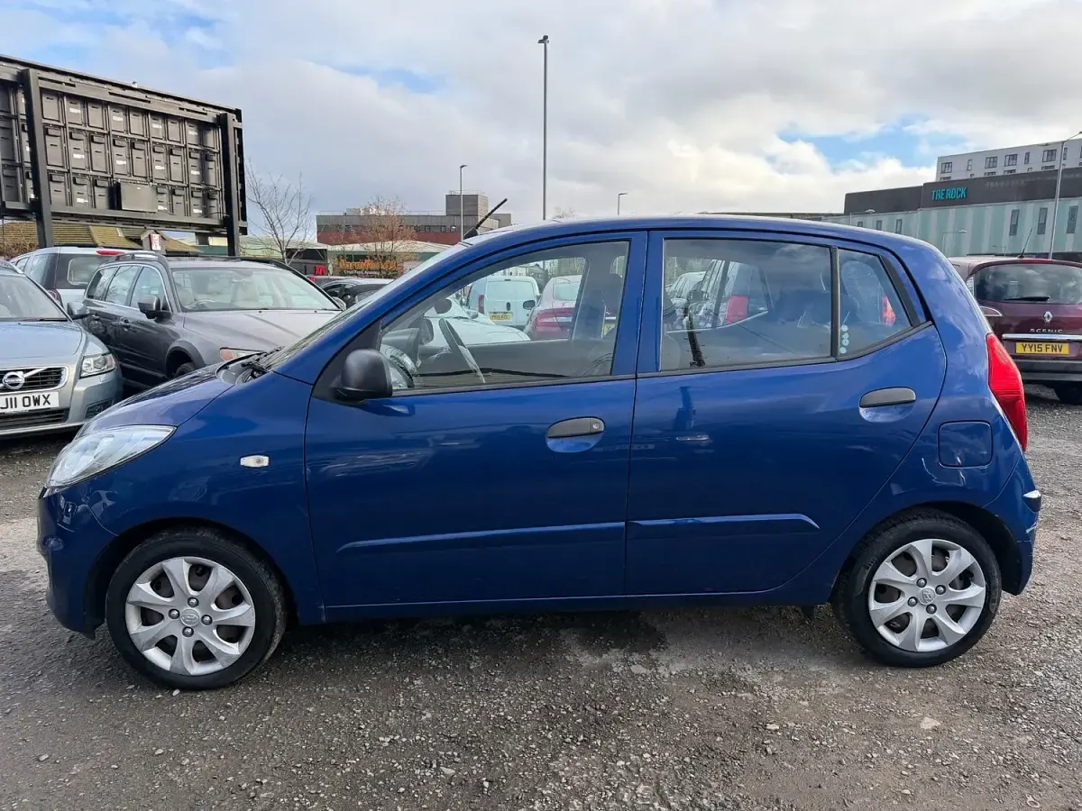 Używany Hyundai i10 Classic 86 KM (63 kW) 2012 Niebieski Hatchback