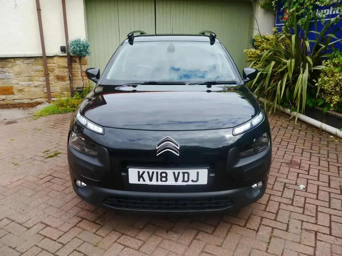 Used Citroën C4 Cactus Flair 110 HP (80 kW) 2018 Black Hatchback