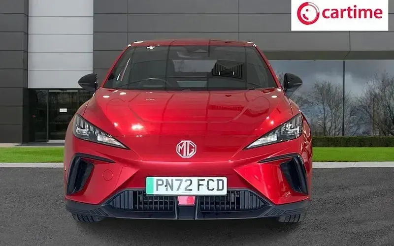 Used MG MG4 EV SE 125 kW (170 HP) 2022 Red Hatchback