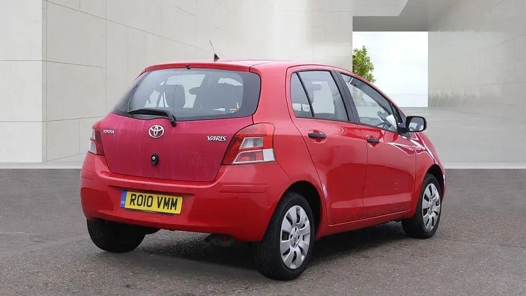 Used Toyota Yaris T2 2010 Red Hatchback
