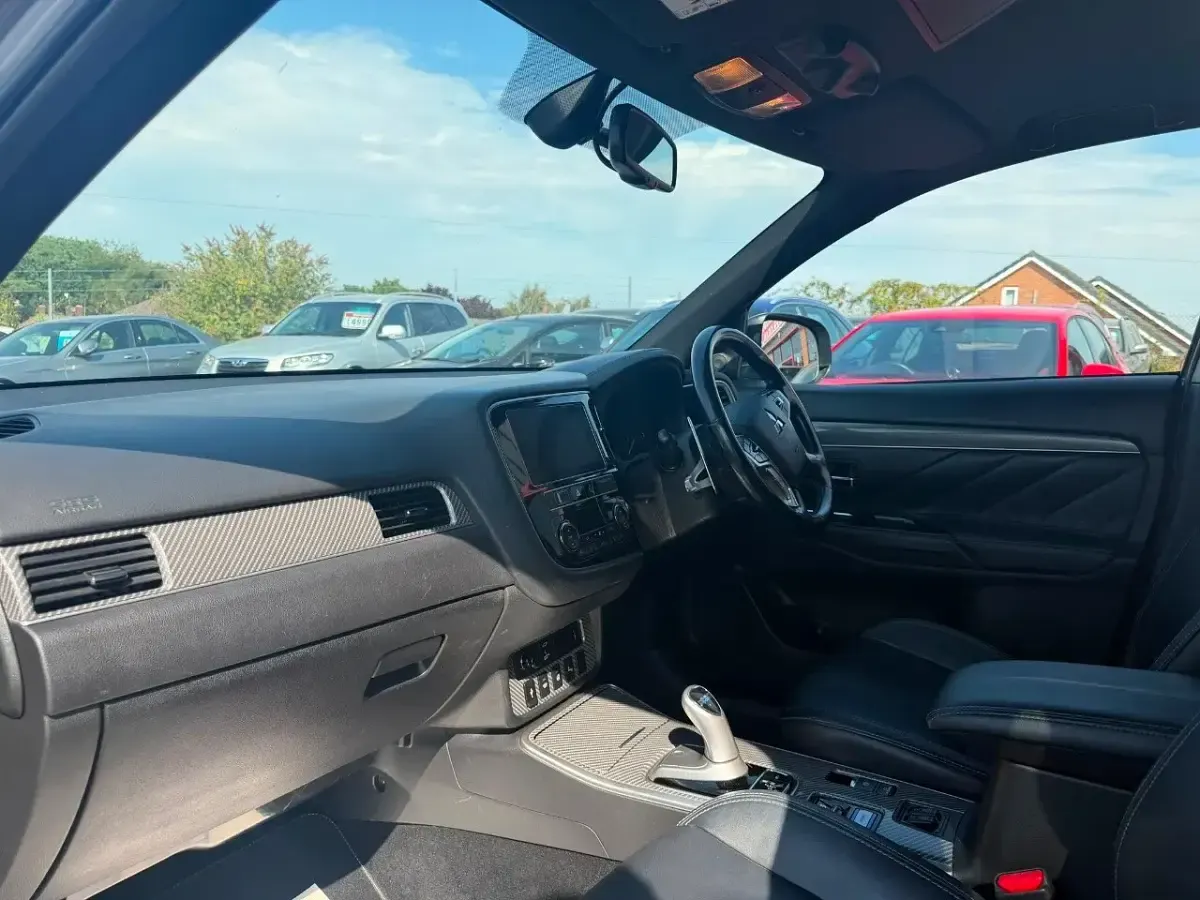 Used Mitsubishi Outlander P-HEV 2019 Grey Estate