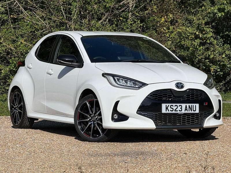 White Used 2022 Toyota Yaris Hybrid Sport Hatchback | £18,559 (A bit pricey) - Image 1/4