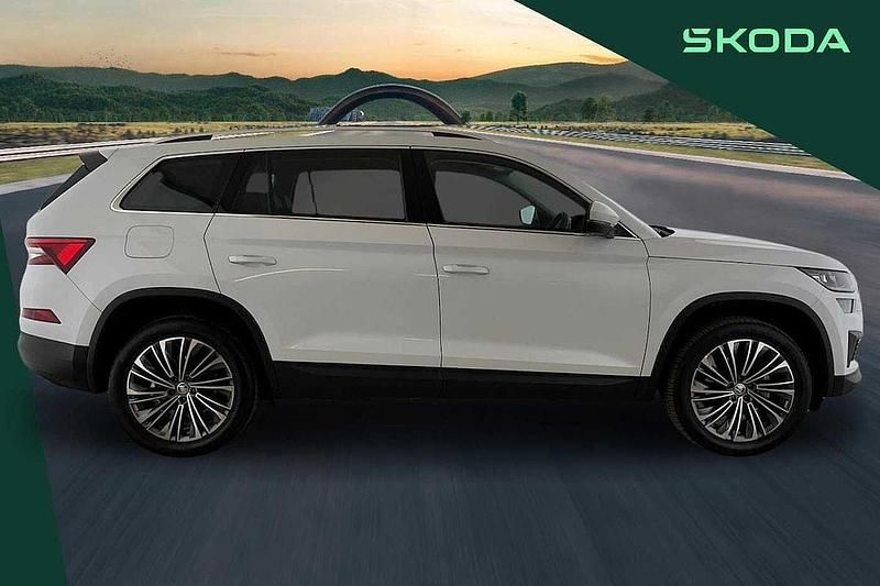 Used Skoda Kodiaq SE L Executive 150 HP (110 kW) 2024 White SUV