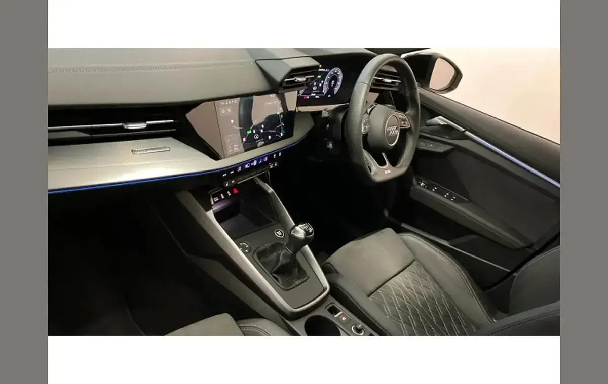 Used Audi A3 Comfort 150 HP (110 kW) 2022 White Sedan