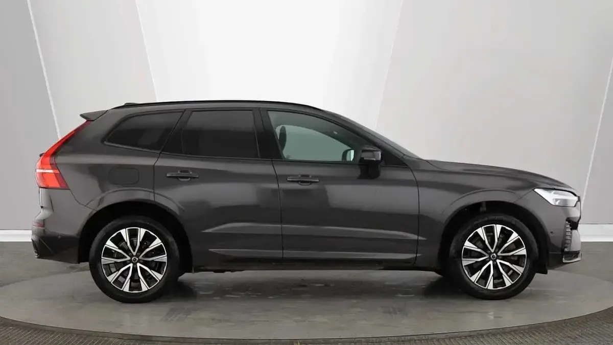 Used Volvo XC60 Plus 194 HP (142 kW) 2023 Grey SUV