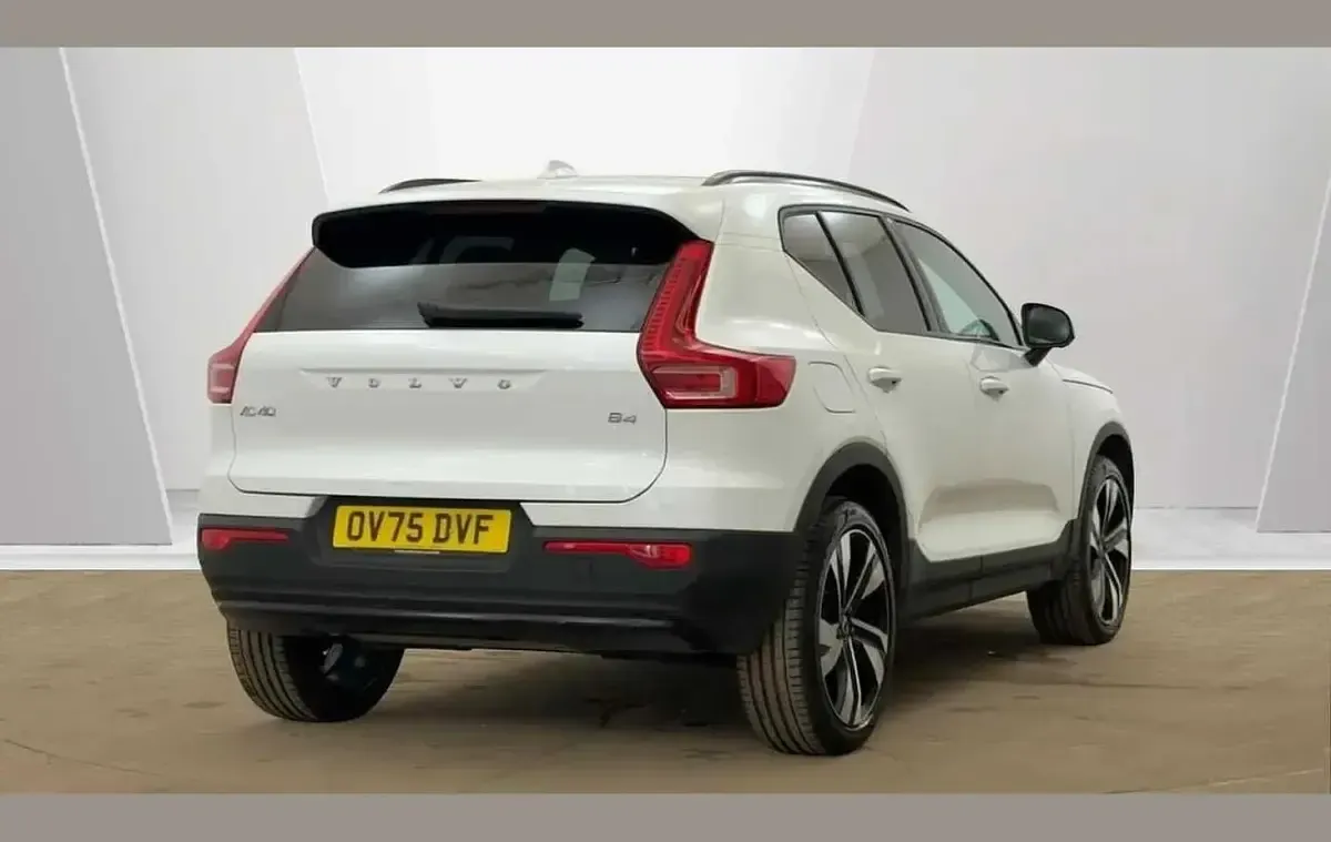 Used Volvo XC40 Ultra 194 HP (142 kW) 2025 White SUV