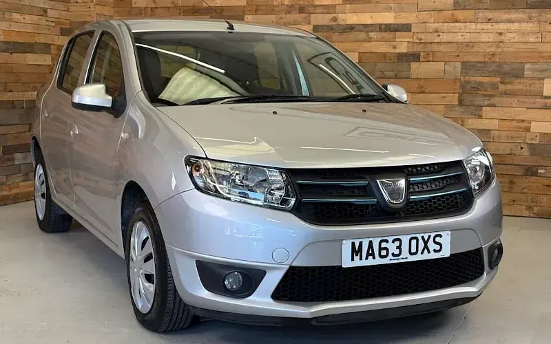 Used Dacia Sandero Lauréate 90 HP (66 kW) 2016 Hatchback