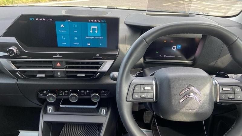 Black Used 2024 Citroën C4 PureTech SUV | £18,219 (Good price) - Image 1/4