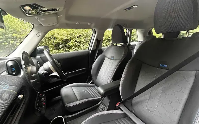 Used Mini Cooper Classic 150 kW (204 HP) 2025 Silver Hatchback