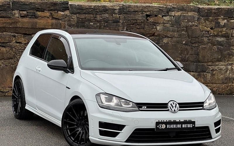 Used 2016 VW Golf VII R Hatchback | £13,995 (Good price) - Image 1/4