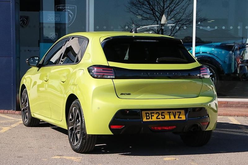 Used Peugeot 208 Allure 101 HP (74 kW) 2025 Yellow Hatchback