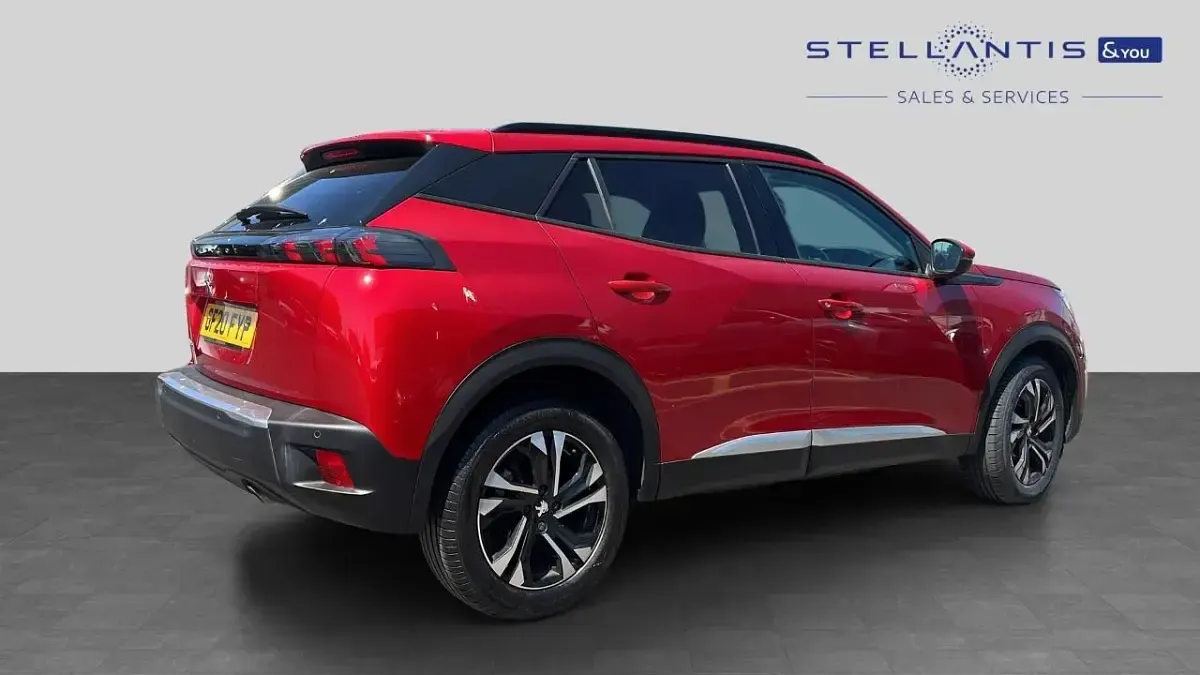 Used Peugeot 2008 Allure 100 HP (73 kW) 2020 Red SUV