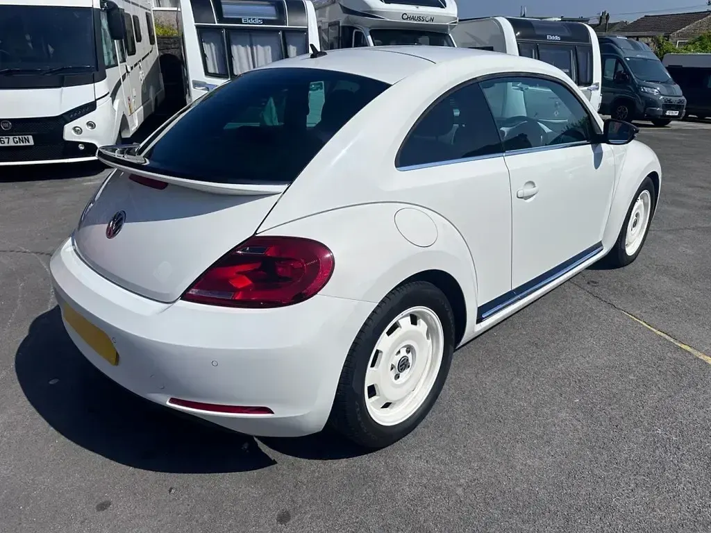 Used VW Beetle Sport 140 HP (102 kW) 2013 White Hatchback