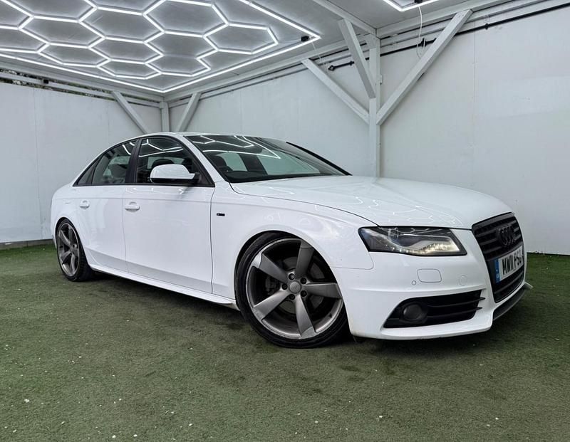 Used Audi A4 Black Edition 143 HP (105 kW) 2011 White Sedan