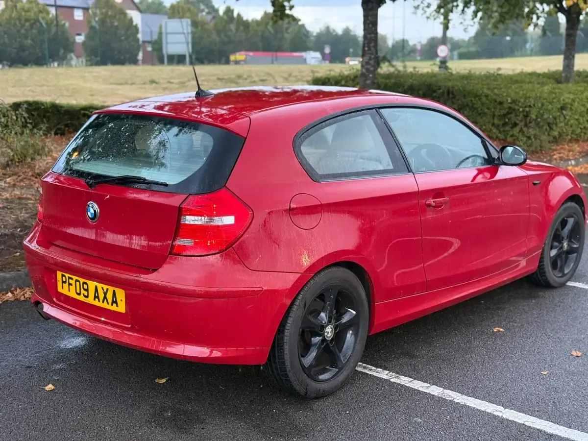 Used BMW 116 Sport Line 2009 Red Hatchback