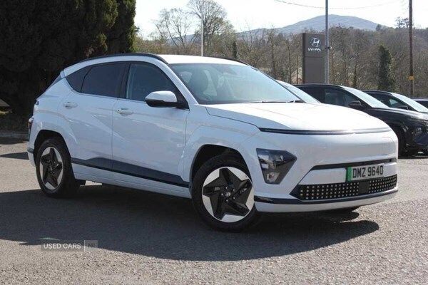 White Used 2024 Hyundai Kona Advanced SUV | £24,590 (Super price) - Image 1/4