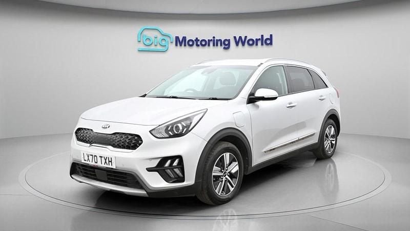 Used Kia Niro 139 HP (102 kW) 2020 Silver SUV