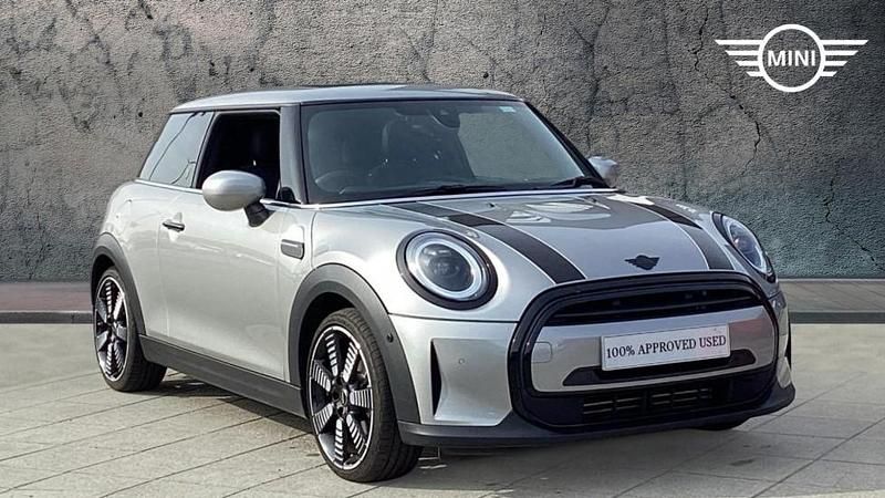 Used Mini Cooper Exclusive 134 HP (98 kW) 2024 Silver Hatchback