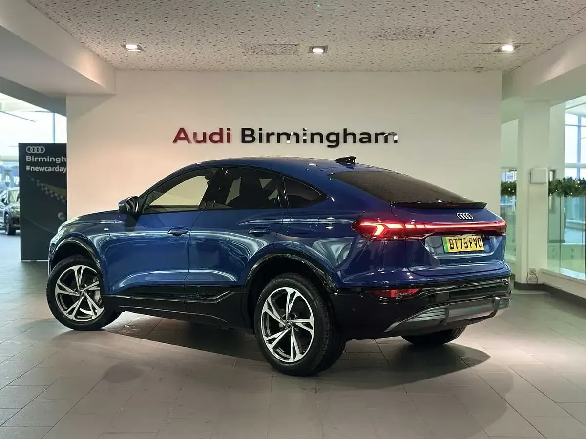 New Audi Q6 e-tron Sport 185 kW (252 HP) 2025 Ascari blue metallic SUV