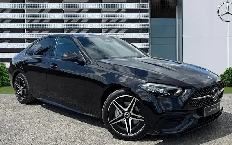 Usado Mercedes C300e Urban 313 HP (230 kW) 2025 Sedan