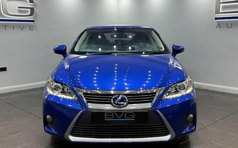 Used Lexus CT200h Luxury Line 136 HP (100 kW) 2017 Hatchback