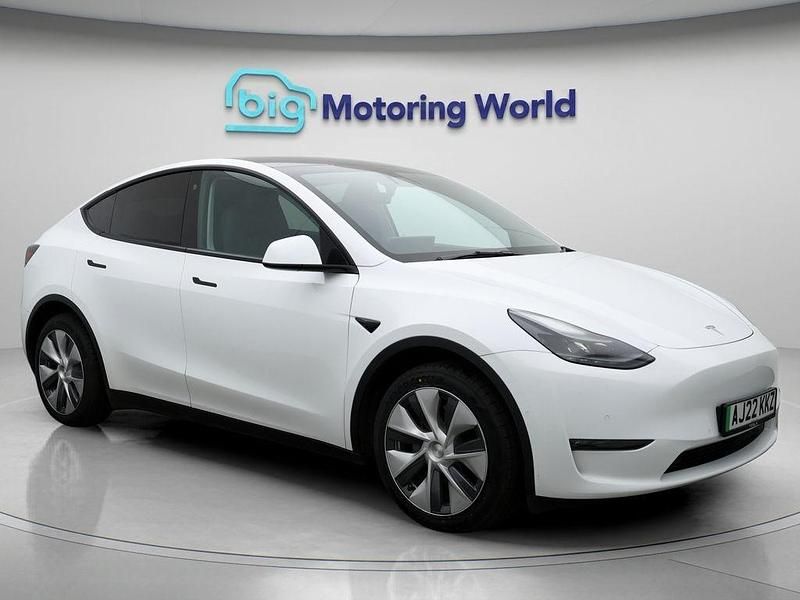 White Used 2022 Tesla Model Y Long Range AWD SUV | £22,846 (Good price) - Image 1/4