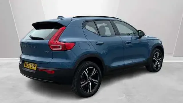Used Volvo XC40 Plus 197 HP (144 kW) 2023 Blue SUV