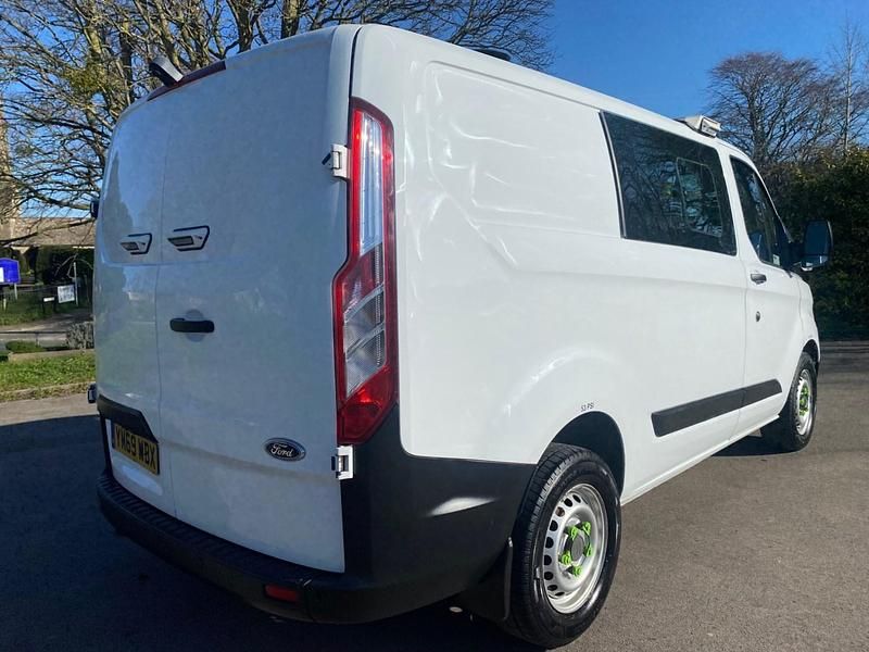 Begagnad Ford Transit Custom 105 HK (77 kW) 2020 Vit Van