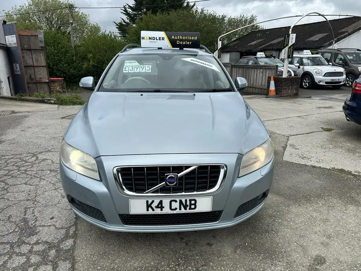 Used Volvo V70 SE 2007 Blue Estate
