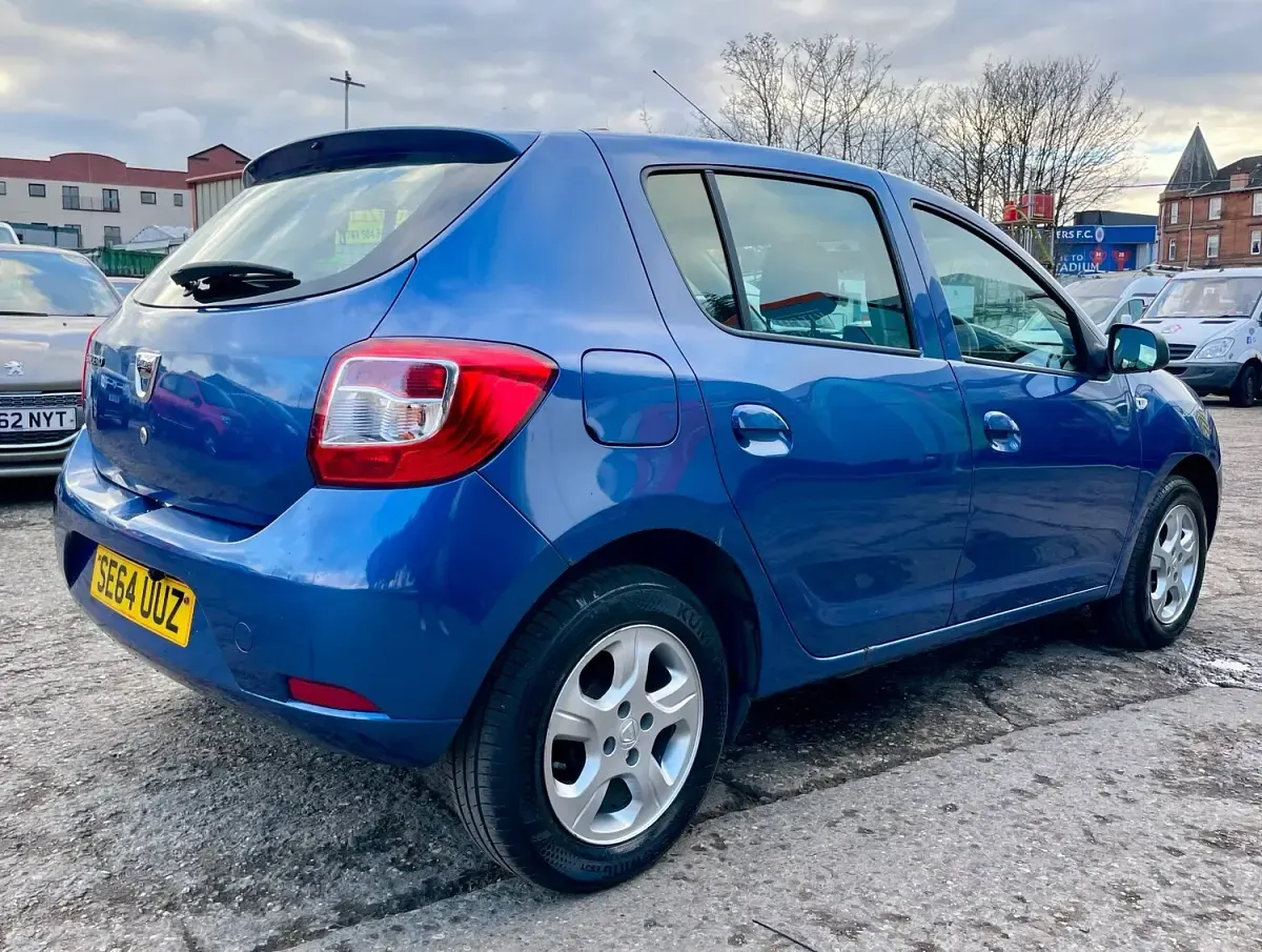 Used Dacia Sandero Lauréate 2015 Blue Hatchback