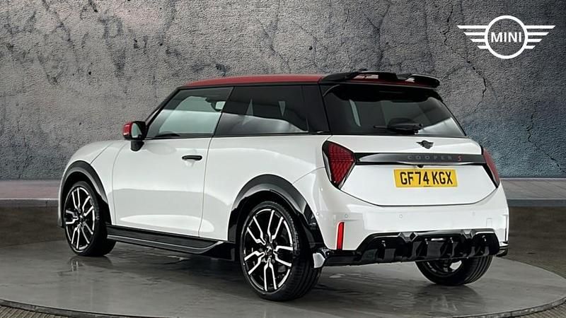 Used Mini Cooper S Hatch 201 HP (147 kW) 2024 White Hatchback