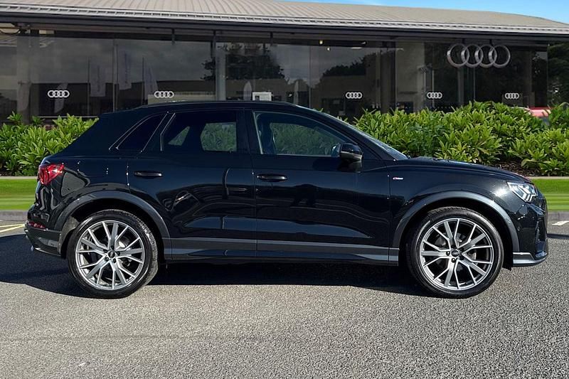 Used Audi Q3 Advanced 150 HP (110 kW) 2021 Black SUV