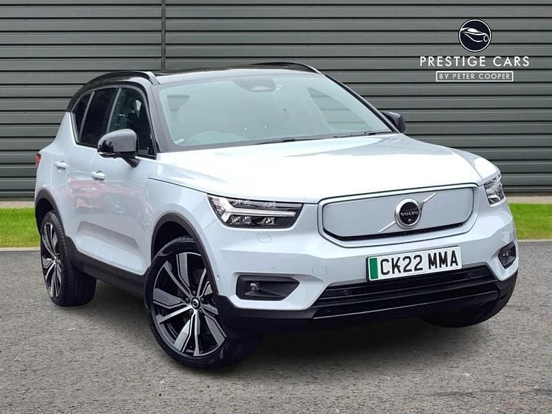 Silver Used 2022 Volvo XC40 Pro SUV | £27,495 (Fair price) - Image 1/4