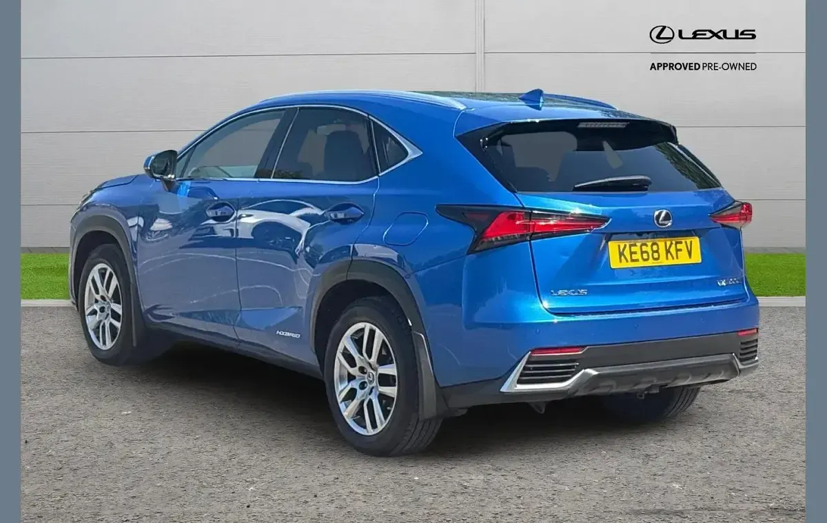 Used Lexus NX300h Luxury Line 194 HP (142 kW) 2018 Blue SUV