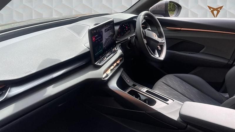 Used Cupra Terramar 200 HP (147 kW) 2025 Mauve/purple SUV